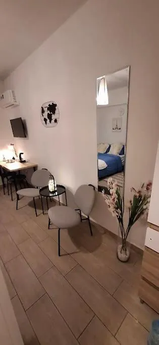 Studio C Larnaca City Center 0*,  Chypre